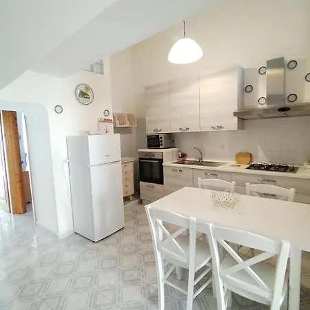 Ponte Romantic In The Historical Center And Near The Sea Apartment Ischia